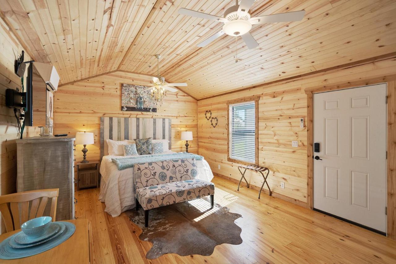 ホテルCharming Casita Right On Main St! フレデリックスバーグ エクステリア 写真