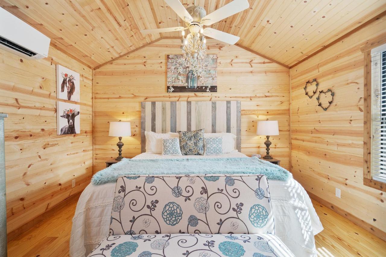 ホテルCharming Casita Right On Main St! フレデリックスバーグ エクステリア 写真